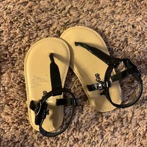 Baby Girl Gap Sandals size 6-12mths.